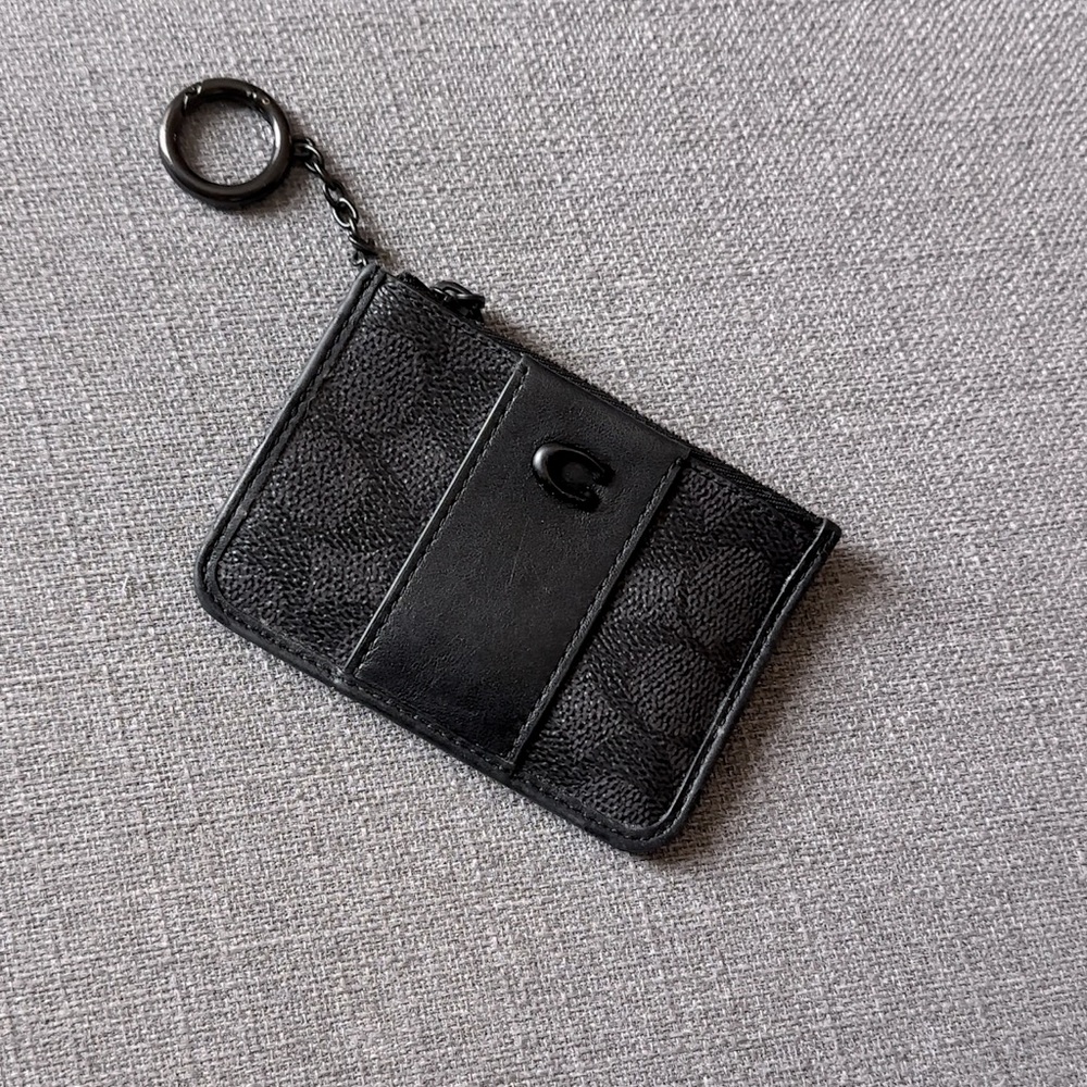 Mini Skinny ID Case In Signature Canvas - Black